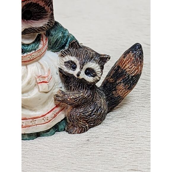 Holly And Chester Racoon Figurine 1986 H4051 Tall 2" Home Decor Taiwan Vintage - Picture 3 of 14